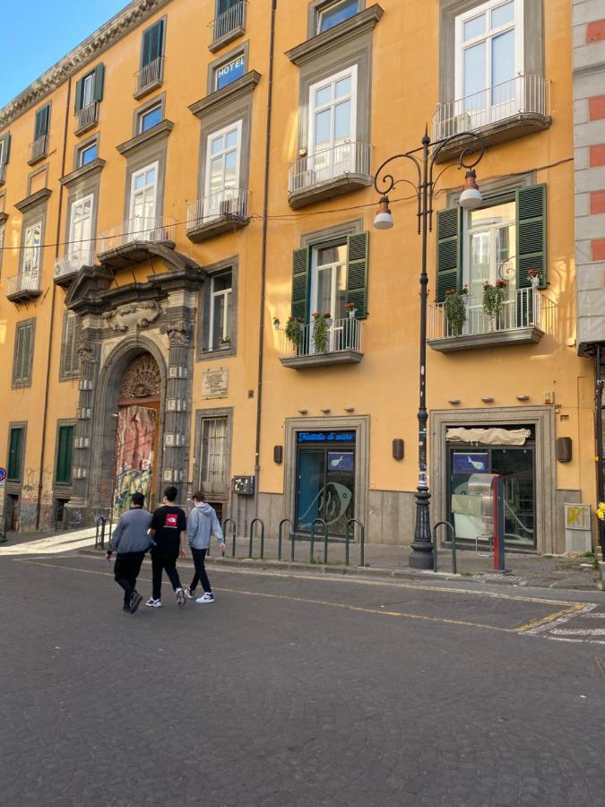 Dimora Donna Elena Acomodação com café da manhã Nápoles Exterior foto