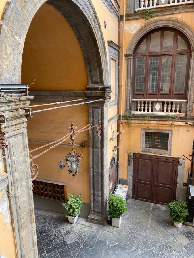 Dimora Donna Elena Acomodação com café da manhã Nápoles Exterior foto